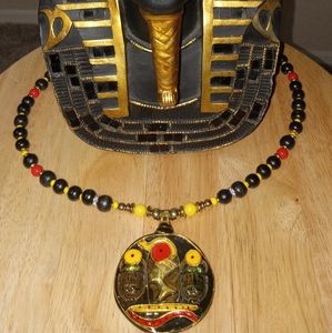 New Silver Nefertiti head emblem necklace